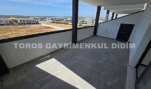 Didim efelerde asansörlü binada satılık 3+1 apartman dubleksi