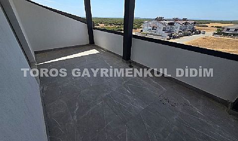 Didim efelerde asansörlü binada satılık 3+1 apartman dubleksi