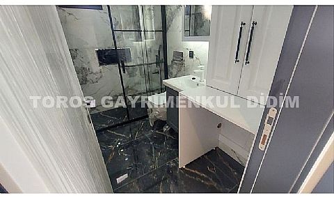 Didim Efeler`de Havuzlu, Otoparklı 4+1 Ayrı Mutfaklı Müstakil Villa