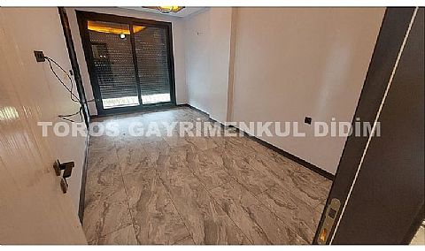 Didim Efeler`de Havuzlu, Otoparklı 4+1 Ayrı Mutfaklı Müstakil Villa