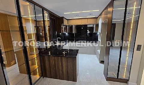 Didim efelerde havuzlu satılık 3+1 villa 