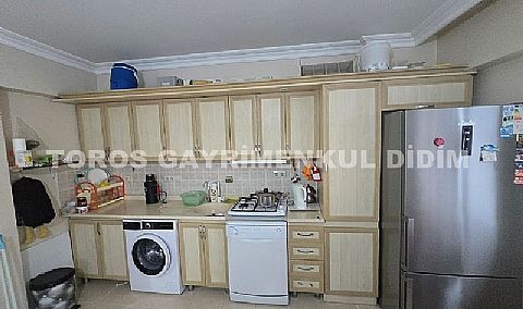 Didim efelerde havuzlu sitede satılık 2+1 eşyalı daire