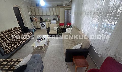 Didim efelerde havuzlu sitede satılık 2+1 eşyalı daire