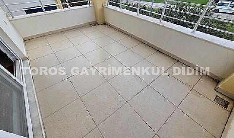 Didim efelerde havuzlu sitede satılık full eşyalı 3+1 dubleks daire