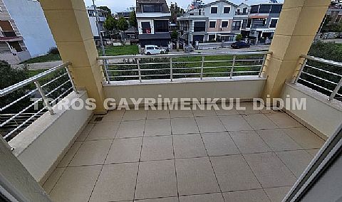 Didim efelerde havuzlu sitede satılık full eşyalı 3+1 dubleks daire