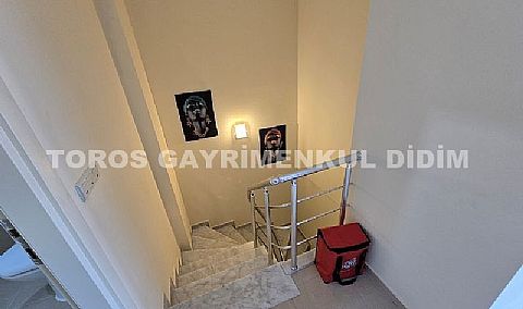 Didim efelerde havuzlu sitede satılık full eşyalı 3+1 dubleks daire