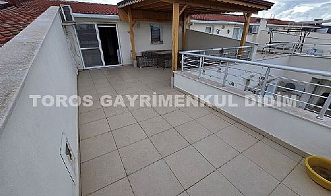 Didim efelerde havuzlu sitede satılık full eşyalı 3+1 dubleks daire