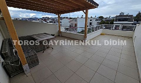 Didim efelerde havuzlu sitede satılık full eşyalı 3+1 dubleks daire