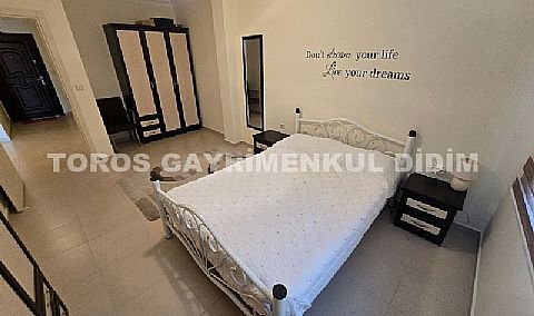Didim efelerde havuzlu sitede satılık full eşyalı 3+1 dubleks daire