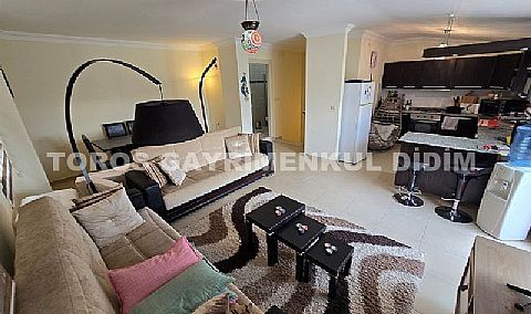 Didim efelerde havuzlu sitede satılık full eşyalı 3+1 dubleks daire