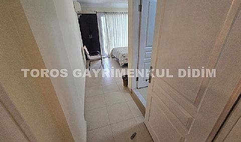 Didim efelerde havuzlu sitede satılık full eşyalı 3+1 dubleks daire