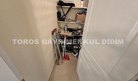 Didim efelerde havuzlu sitede satılık full eşyalı 3+1 dubleks daire