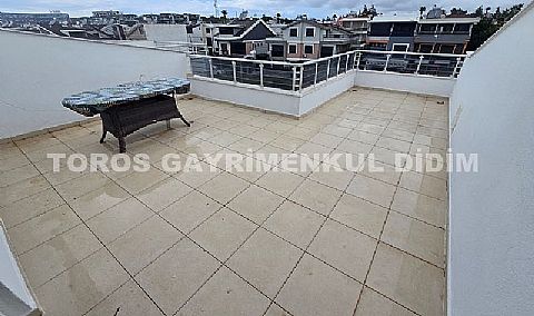 Didim efelerde havuzlu sitede satılık full eşyalı 3+1 dubleks daire
