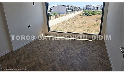 Didim efelerde havuzlu sitede satılık yazlık dubleks villa