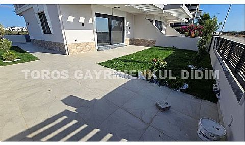 Didim efelerde satılık 3+1 ayrı mutfaklı satılık yazlık villa 