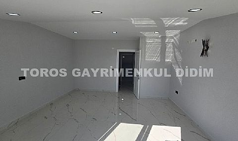 Didim efelerde satılık havuzlu ayrı mutfaklı villa
