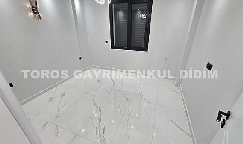 Didim efelerde satılık havuzlu ayrı mutfaklı villa
