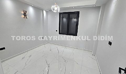 Didim efelerde satılık havuzlu ayrı mutfaklı villa