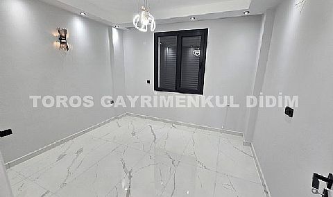 Didim efelerde satılık havuzlu ayrı mutfaklı villa