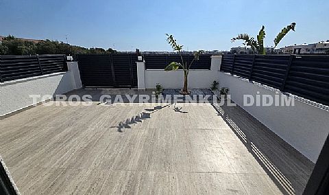 Didim efelerde satılık havuzlu ayrı mutfaklı villa