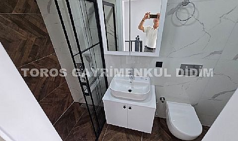 Didim efelerde satılık havuzlu ayrı mutfaklı villa