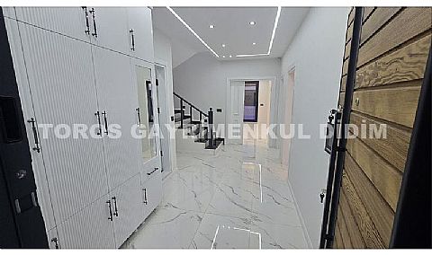 Didim efelerde satılık müstakil 4+1 havuzlu villa