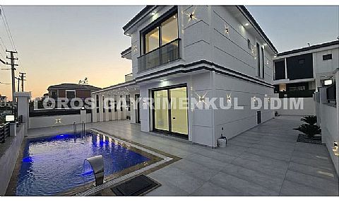 Didim efelerde satılık müstakil 4+1 havuzlu villa