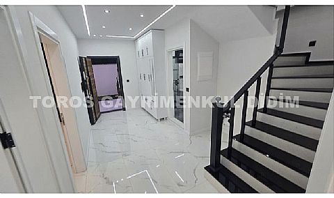 Didim efelerde satılık müstakil 4+1 havuzlu villa