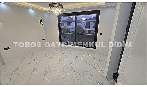 Didim efelerde satılık müstakil 4+1 havuzlu villa