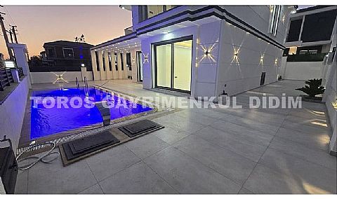 Didim efelerde satılık müstakil 4+1 havuzlu villa
