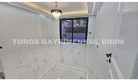 Didim efelerde satılık müstakil 4+1 havuzlu villa