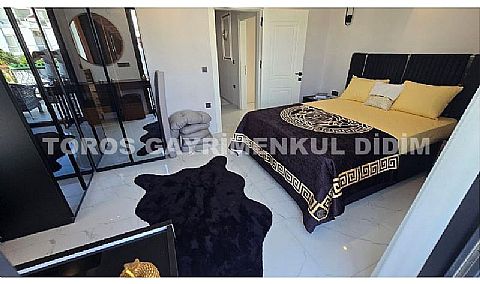 Didim Efeler,de  Sıfır Eşyalı 4+1 Eşyalı Müstakil Satılık Villa 