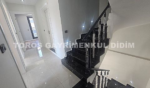 Didim Efeler’de 300 m2 Arsa Üzerine Kurulu Tam Müstakil Villa