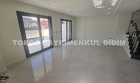 Didim Efeler’de 300 m2 Arsa Üzerine Kurulu Tam Müstakil Villa