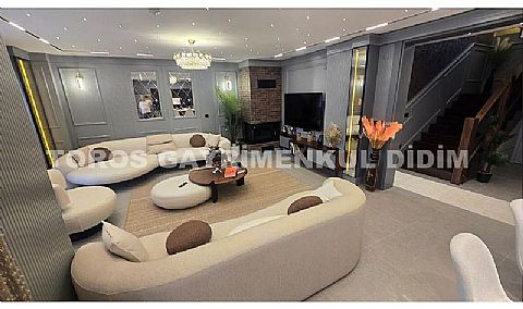 Didim Efeler’de 500m2 Arsa İçerisinde Full Eşyalı Ultra Lüks Villa