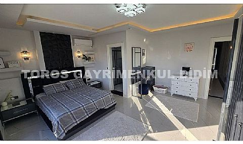 Didim Efeler’de 500m2 Arsa Üzerine Kurulu Full Eşyalı Satılık 5+1 Villa