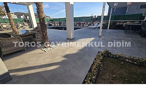 Didim Efeler’de 500m2 Arsa Üzerine Kurulu Full Eşyalı Satılık 5+1 Villa