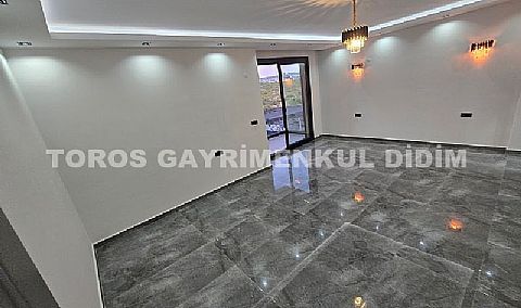 Didim Efeler’de Doğa Manzaralı,Akıllı Sistem Lüks Satilik Villa