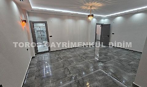 Didim Efeler’de Doğa Manzaralı,Akıllı Sistem Lüks Satilik Villa