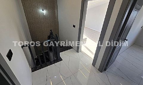 Didim Efeler’de Özel Otoparklı, Doğa ve Kısmen Deniz Manzaralı Sıfır Satılık Dubleks