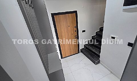 Didim Efeler’de Özel Otoparklı, Doğa ve Kısmen Deniz Manzaralı Sıfır Satılık Dubleks