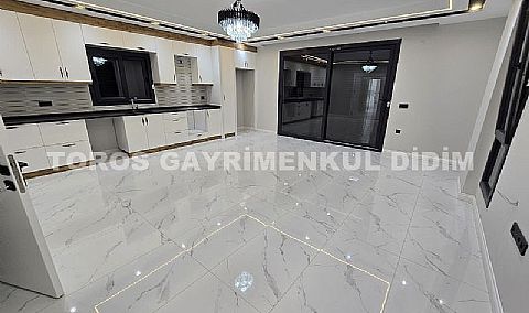 Didim Efeler’de Satılık Lüks Villa