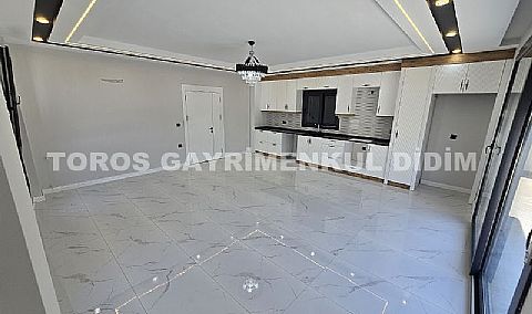 Didim Efeler’de Satılık Lüks Villa