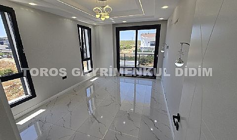 Didim Efeler’de Satılık Lüks Villa