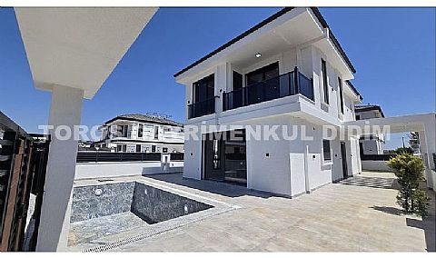Didim Efeler’de Satılık Lüks Villa