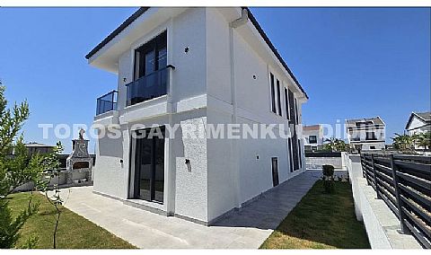 Didim Efeler’de Satılık Lüks Villa