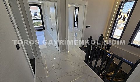 Didim Efeler’de Satılık Lüks Villa
