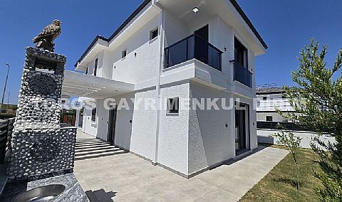 Didim Efeler’de Satılık Lüks Villa