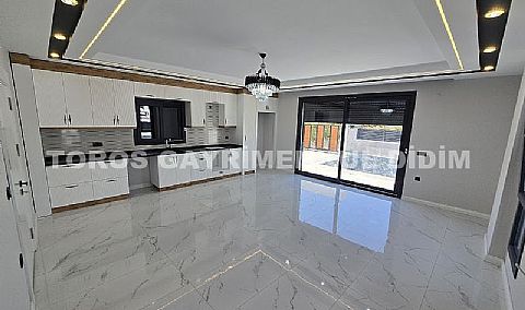 Didim Efeler’de Satılık Lüks Villa
