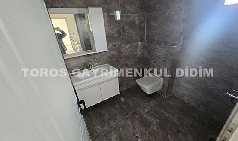 Didim Fevzi paşa mahallesinde plaja 1.200 mt mesafede satılık tam müstakil villa